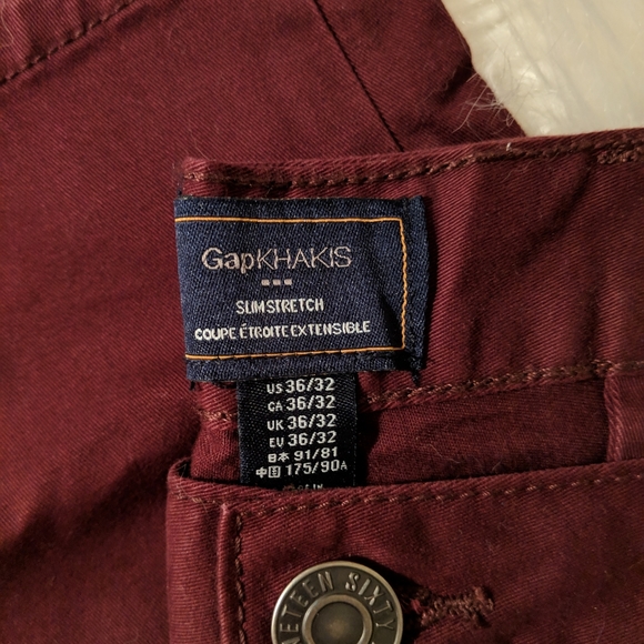 Men's Gap Khakis - Picture 2 of 2